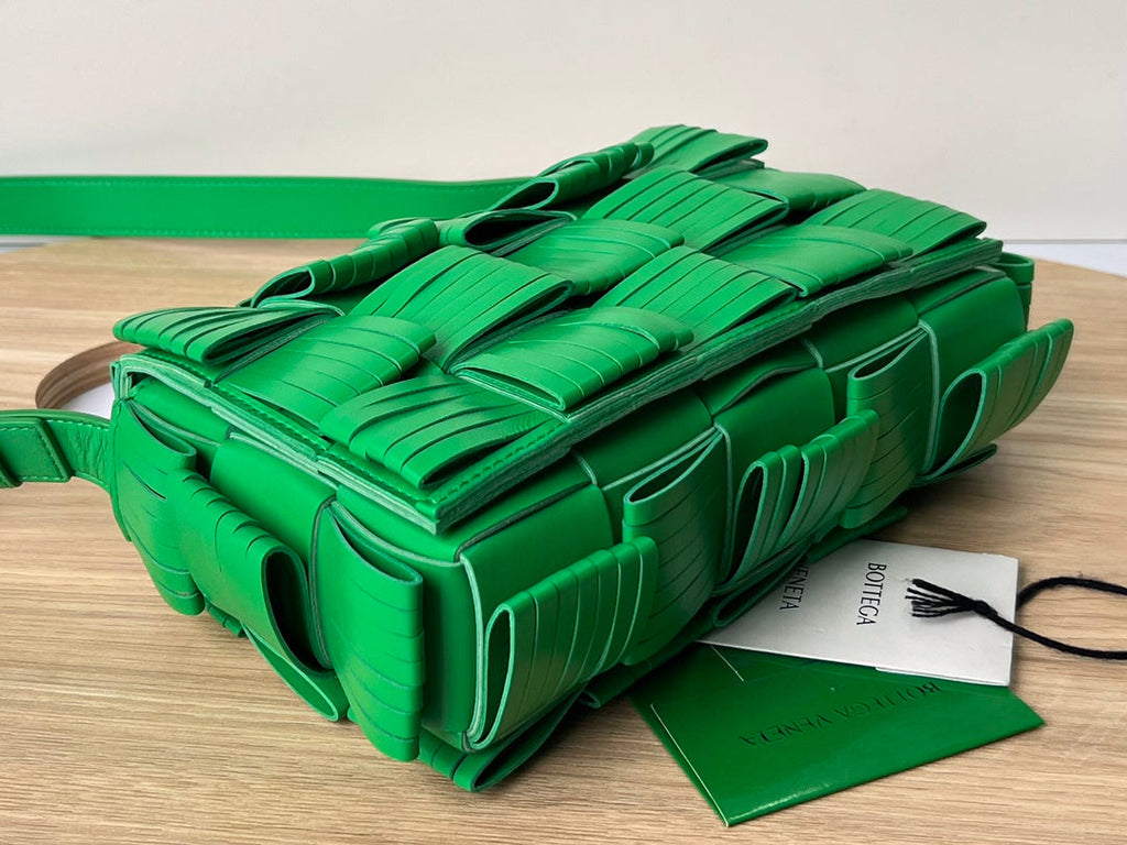 KLEINE KASSETTE 23 ZOLL GRÜNES FRANSENKALBLEDER