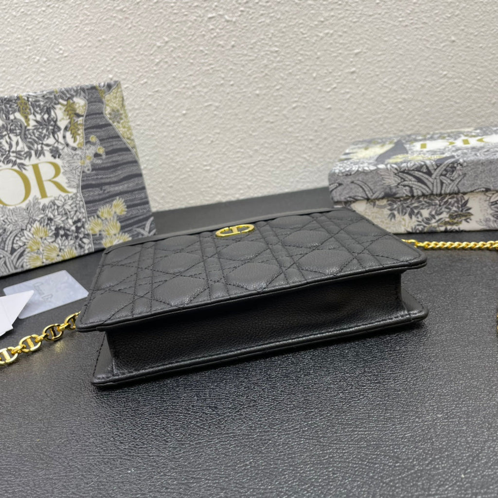 CARO POUCH 19 TASCHE AUS SCHWARZEM KALBSLEDER