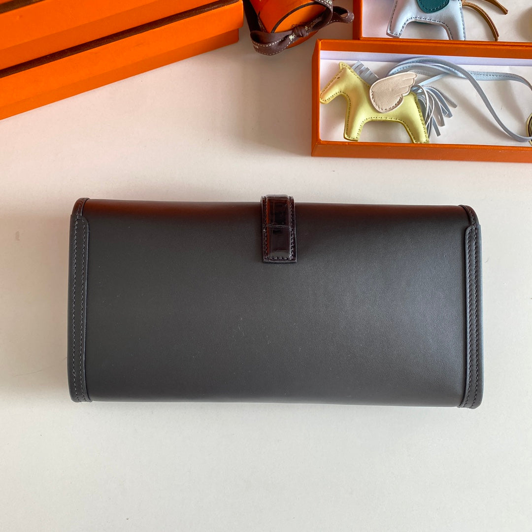 JIGE ELAN 29 Clutch aus schwarzem Kalbsleder mit Eidechsenleder (auf Bestellung gefertigt)