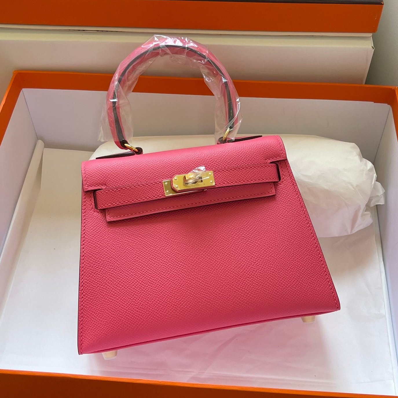 KELLY MINI 20 TASCHE AUS ROT-ROSA KALBSLEDER MIT GOLDENEN BESCHLÄGEN (AUF BESTELLUNG GEFERTIGT)