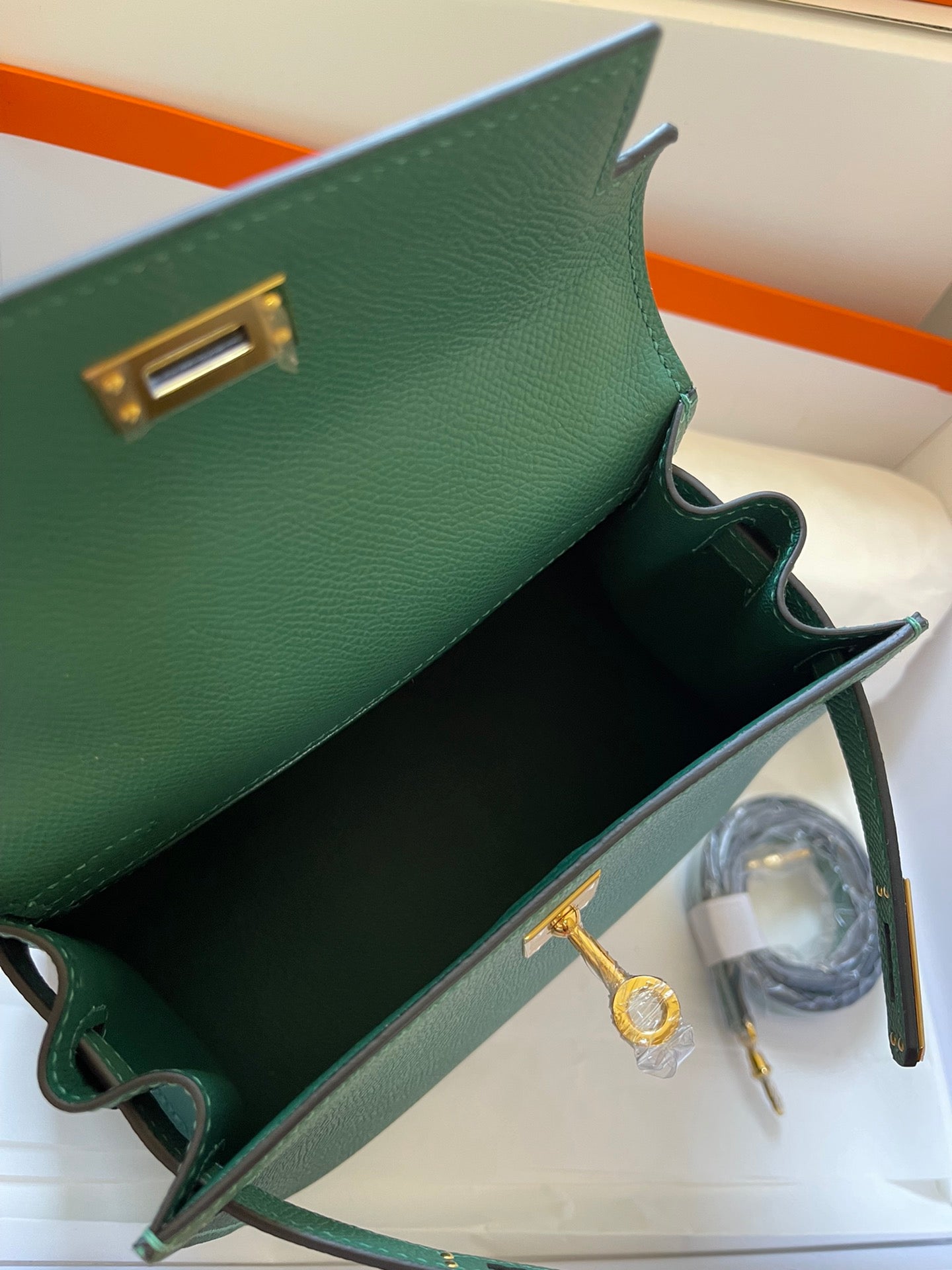 KELLY MINI 20 BAG IN DARK GREEN CALFSKIN WITH GOLD HARDWARE (MADE-TO-ODER)