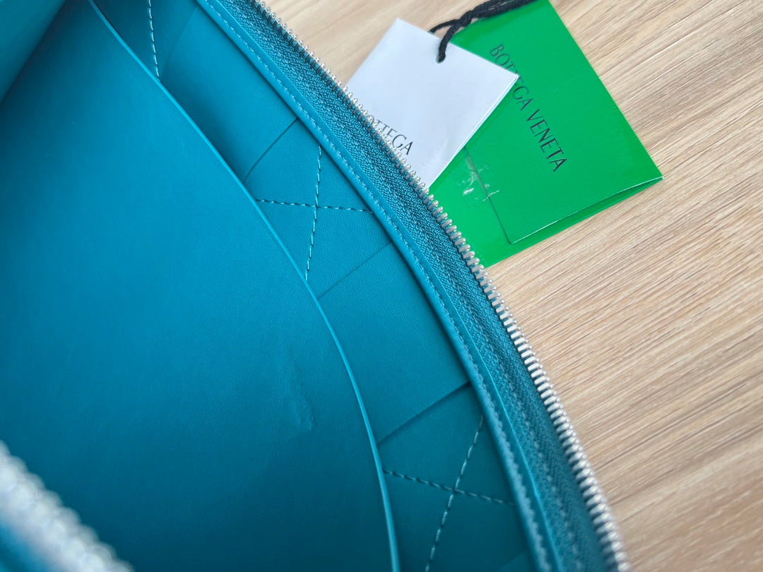 Große Kassettentasche, 35 Zoll, lagunenblaues Kalbsleder