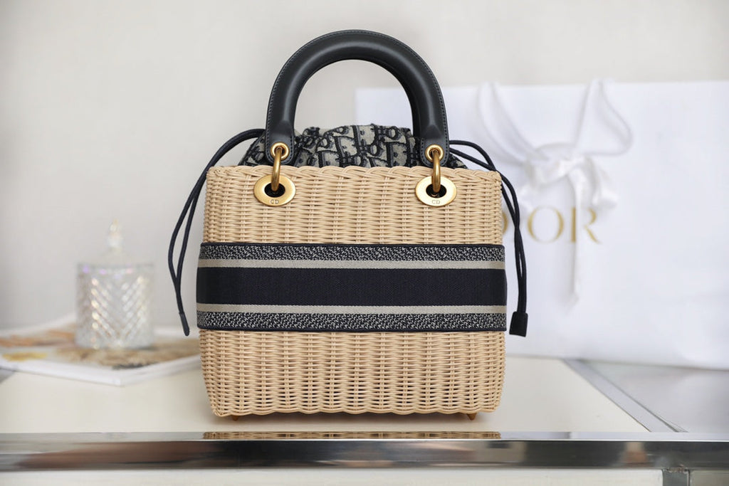 LADY 24 BASKET BAG IN BLACK OBLIQUE JACQUARD MIX BEIGE WICKER