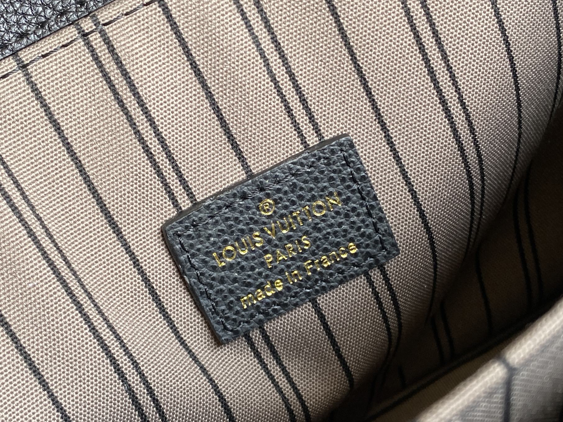 LV 25S POCHETTE METIS 25 IN BLACK MONOGRAM COATED CANVAS GOLD HARDWARE