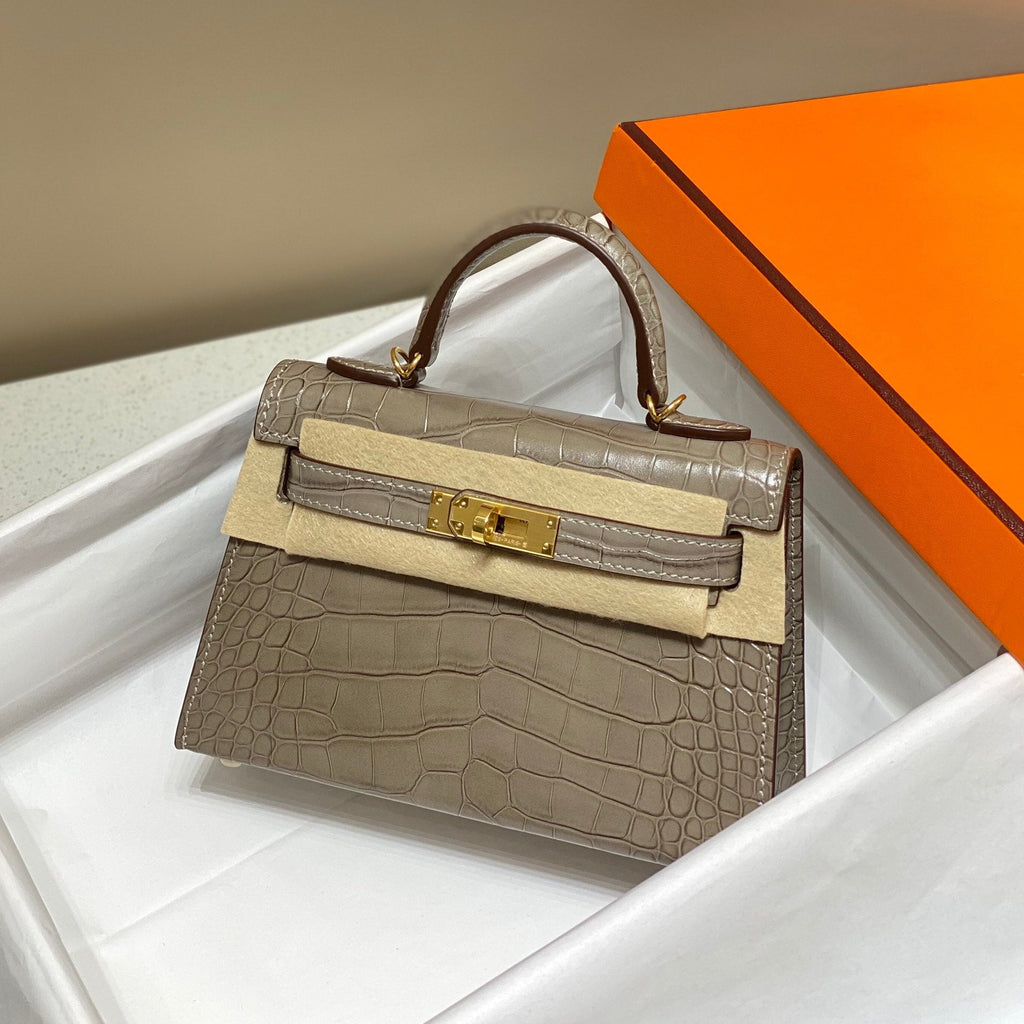 HERMES 25S MINI KELLY 19 IN MOCHA BRAUNEM KALBSLEDER GOLDENE BESCHLÄGE