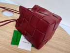 SMALL CASSETTE BUCKET 18 IN BURGUNDY RED CALFSKIN