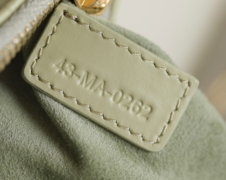 MINI CARO TASCHE 25 IN BEIGE LAMMLEDER