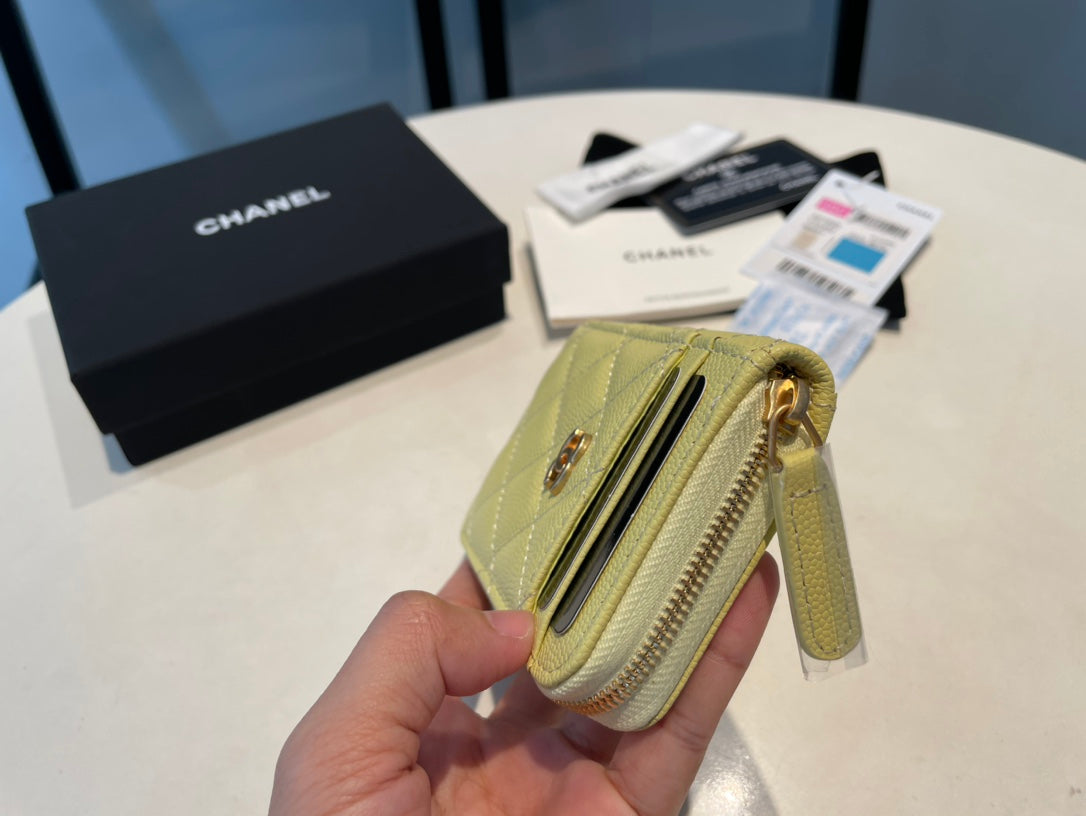 CC Münzgeldbörse mit Reißverschluss, 11 gelbes genarbtes Kalbsleder