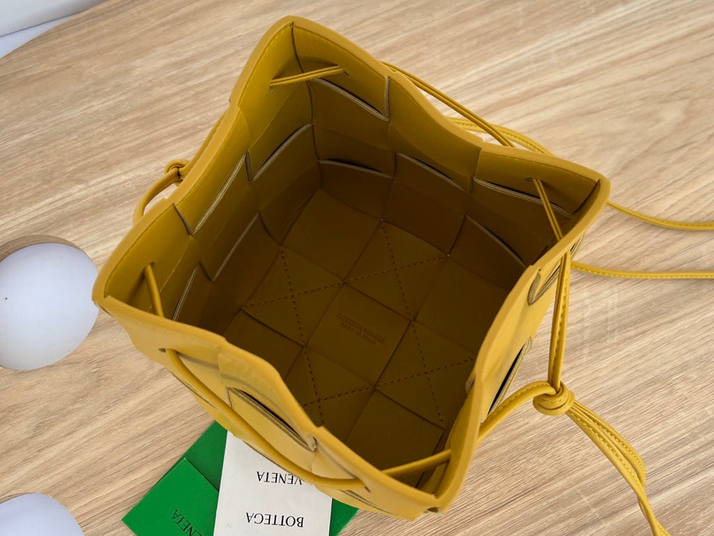 KLEINER KASSETTEN-BUCKET 18 ZOLL MERIGOLD-KALBLEDER