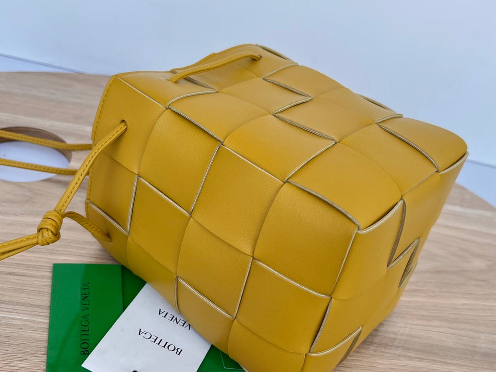 KLEINER KASSETTEN-BUCKET 18 ZOLL MERIGOLD-KALBLEDER