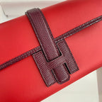 JIGE ELAN 29 Clutch aus bonbonrotem Kalbsleder mit weinrotem Eidechsenleder (auf Bestellung gefertigt)