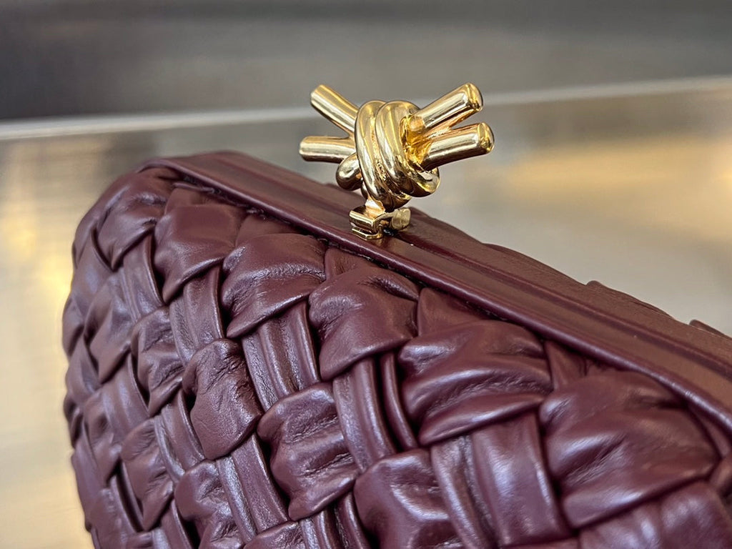 KNOTEN 19 IN BAROLO LAMMLEDER