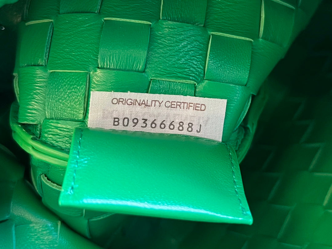 SARDINE 33 MIT KETTE IN SHAMROCK GREEN LAMMHAUT