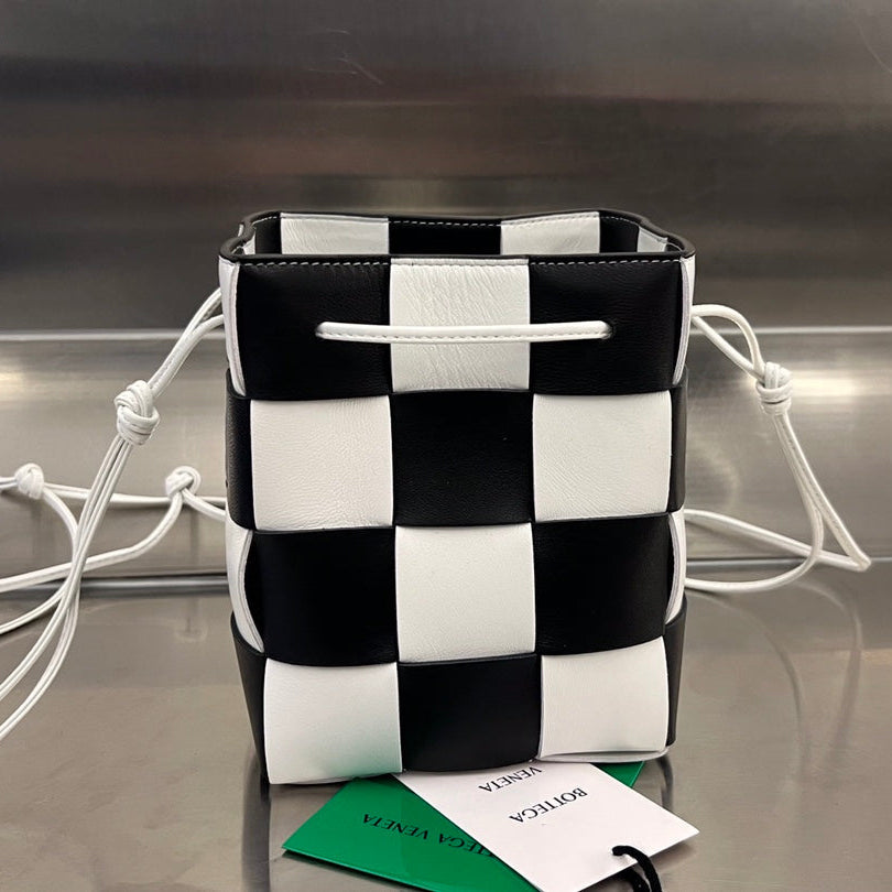 KLEINER KASSETTEN-EIMER 18 ZOLL WEISS-MIX SCHWARZES KALBSLEDER