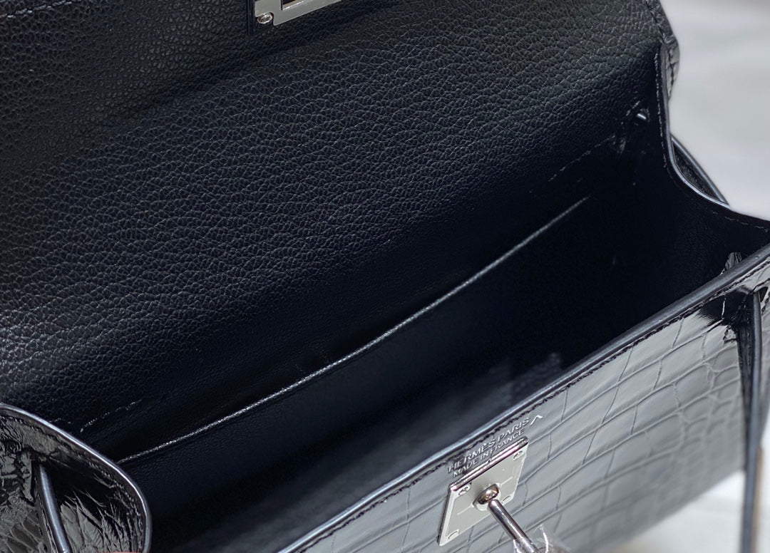 HERMES 25S MINI KELLY 19 IN BLACK CALFSKIN SILVER HARDWARE