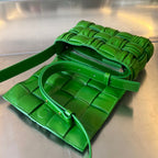 MINI-KASSETTE 19 IN SHAMROCK GREEN WEICHES LAMMLEDER