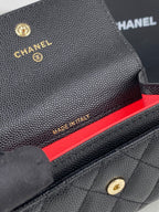 CC FLAP CARD HOLDER 11 BLACK GRAINED CALFSKIN GOLD ICON