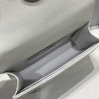 23P Klappentasche 19 cm Weiß Caviar Goldbeschläge 