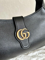 APHRODITE LARGE 47 SHOULDER BAG IN BLACK CALFSKIN