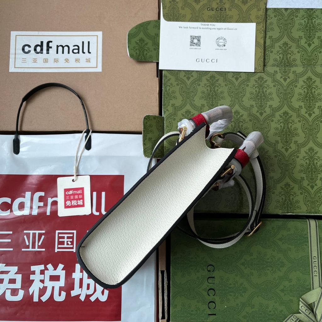 ダイアナ トートバッグ 19 ホワイトラムスキン バンブーハンドル