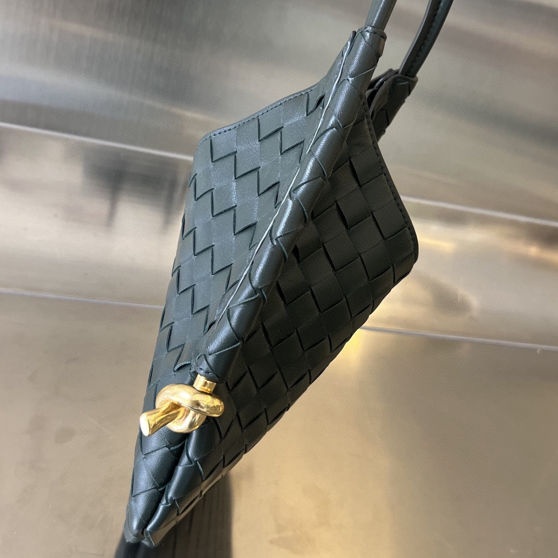 MINI SOLSTICE 30 SCHWARZES LAMMFELL