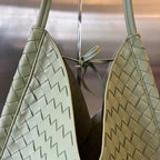 MEDIUM SOLSTICE 44 SARDINE GREY LAMBSHIN