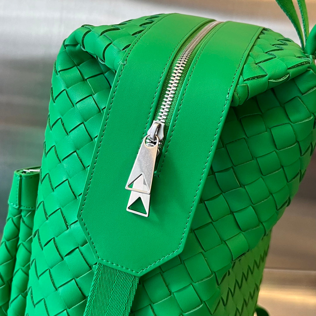 RUCKSACK 42 IN WEIBCHENGRÜNES KALBSLEDER