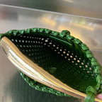 Sardinen, 29 Stück, in grünem Lammfell