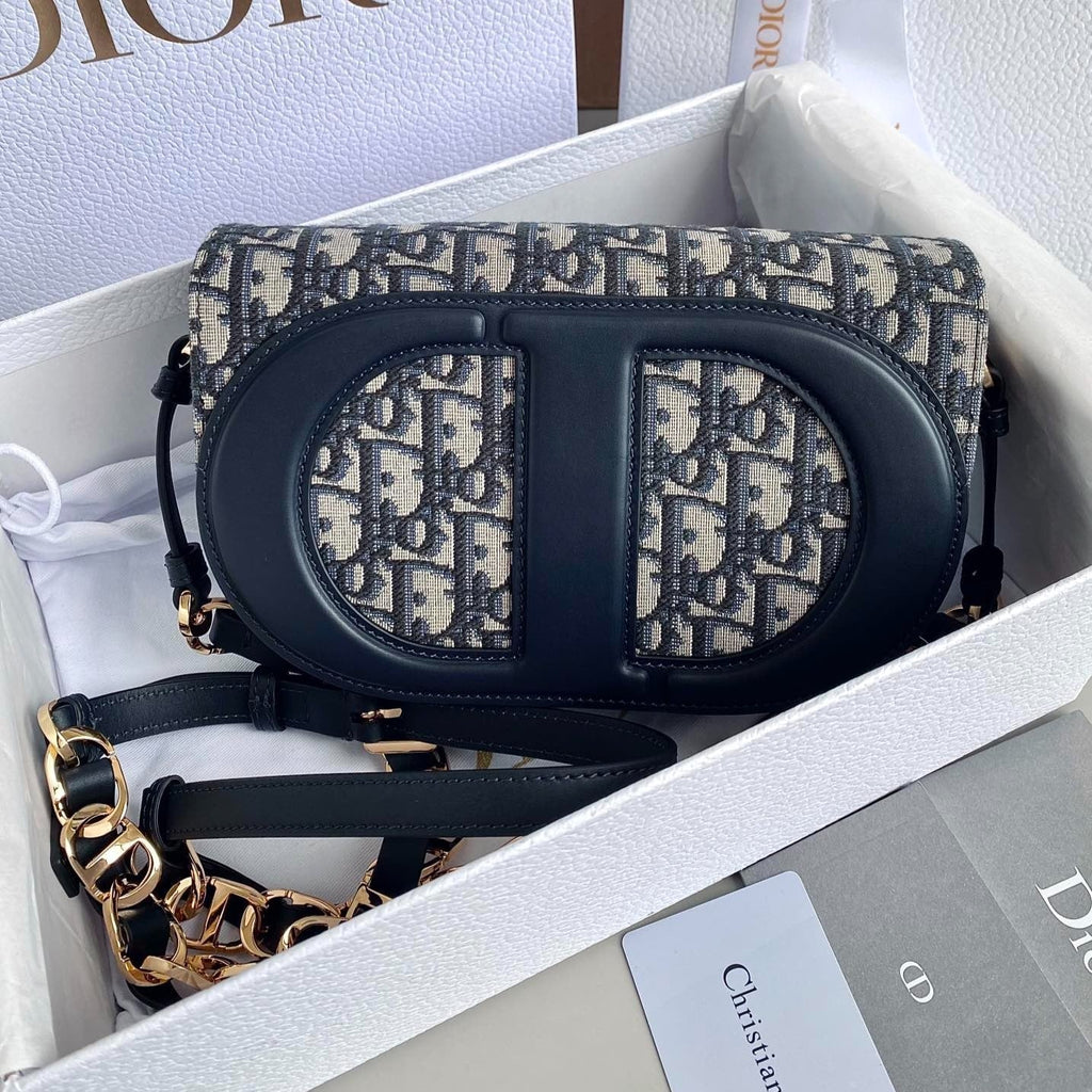 SIGNATURE HOBO 21 TASCHE IN BLAUEM OBLIQUE-JACQUARD