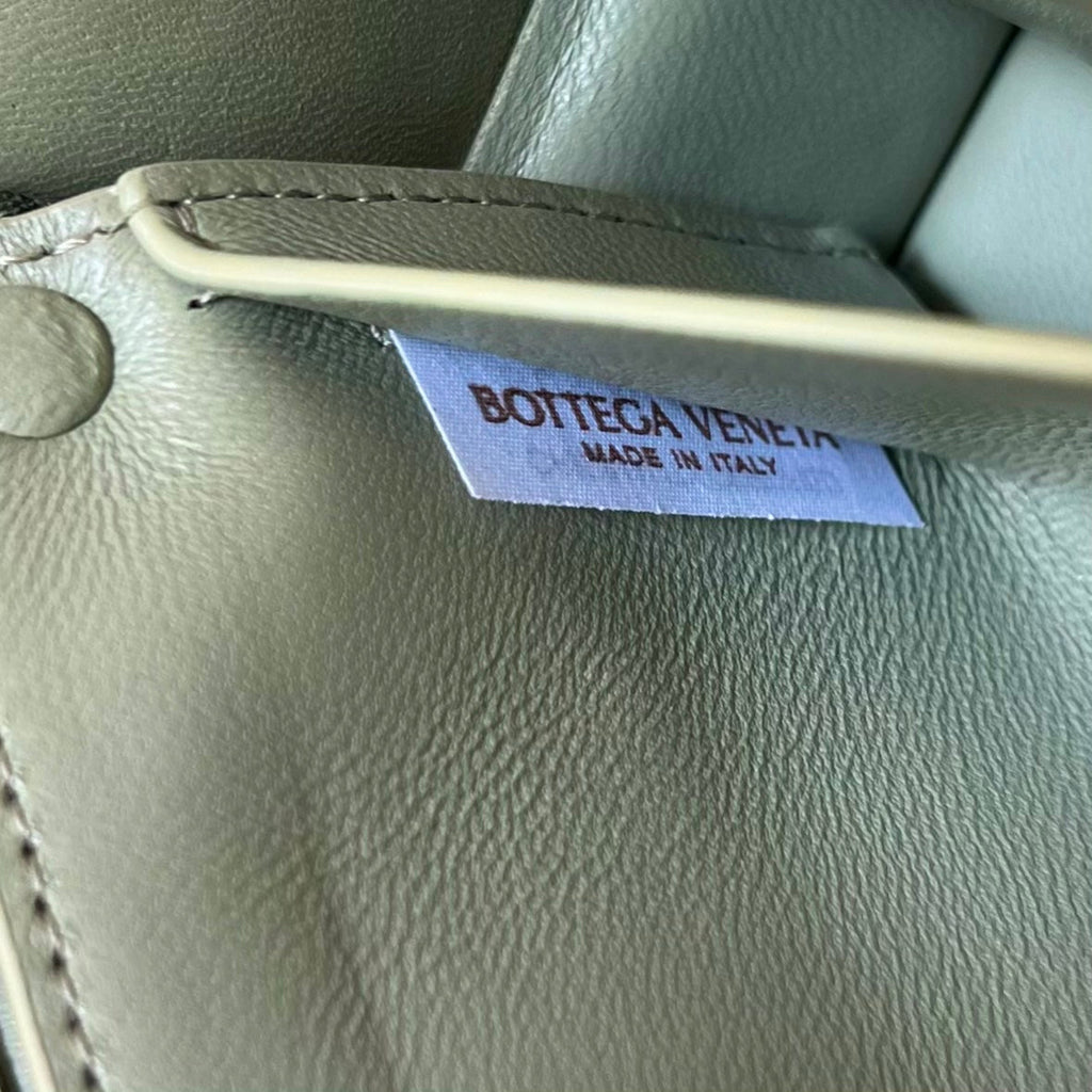 MINI-KASSETTE 18 ZOLL WEISS CREME LAMMLEDER