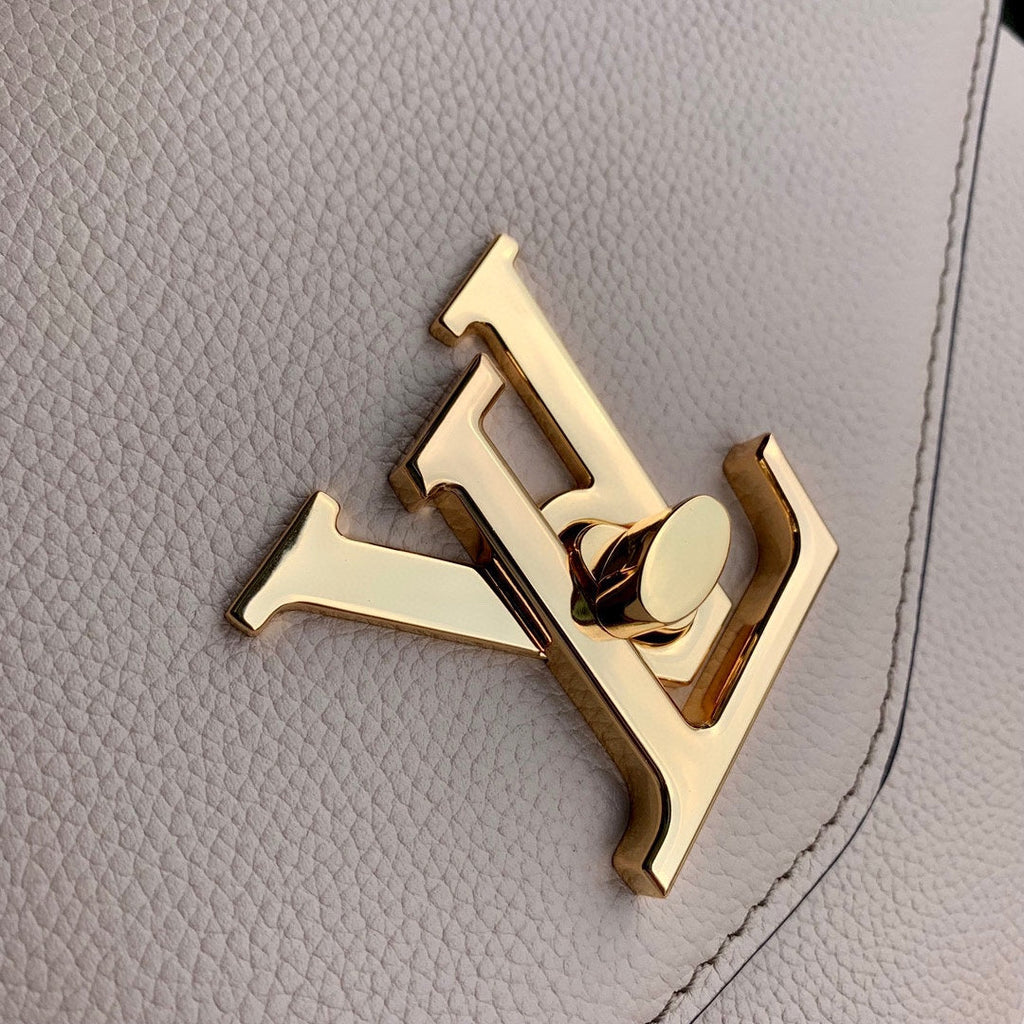 OXFORD 22 IN BEIGE LAMMLEDER GOLDENE BESCHLÄGE