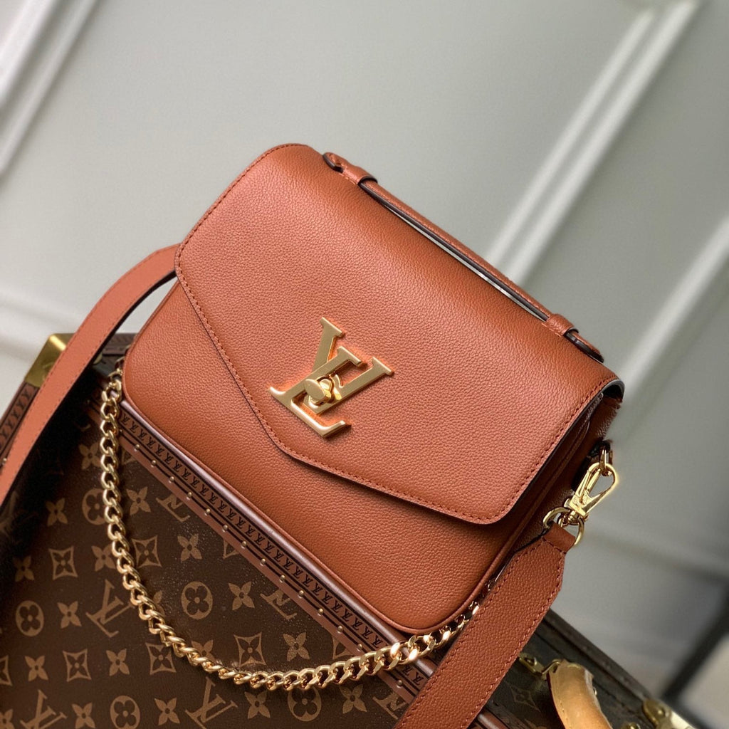 OXFORD 22 IN FEUERORANGE LAMMLEDER GOLDENE BESCHLÄGE