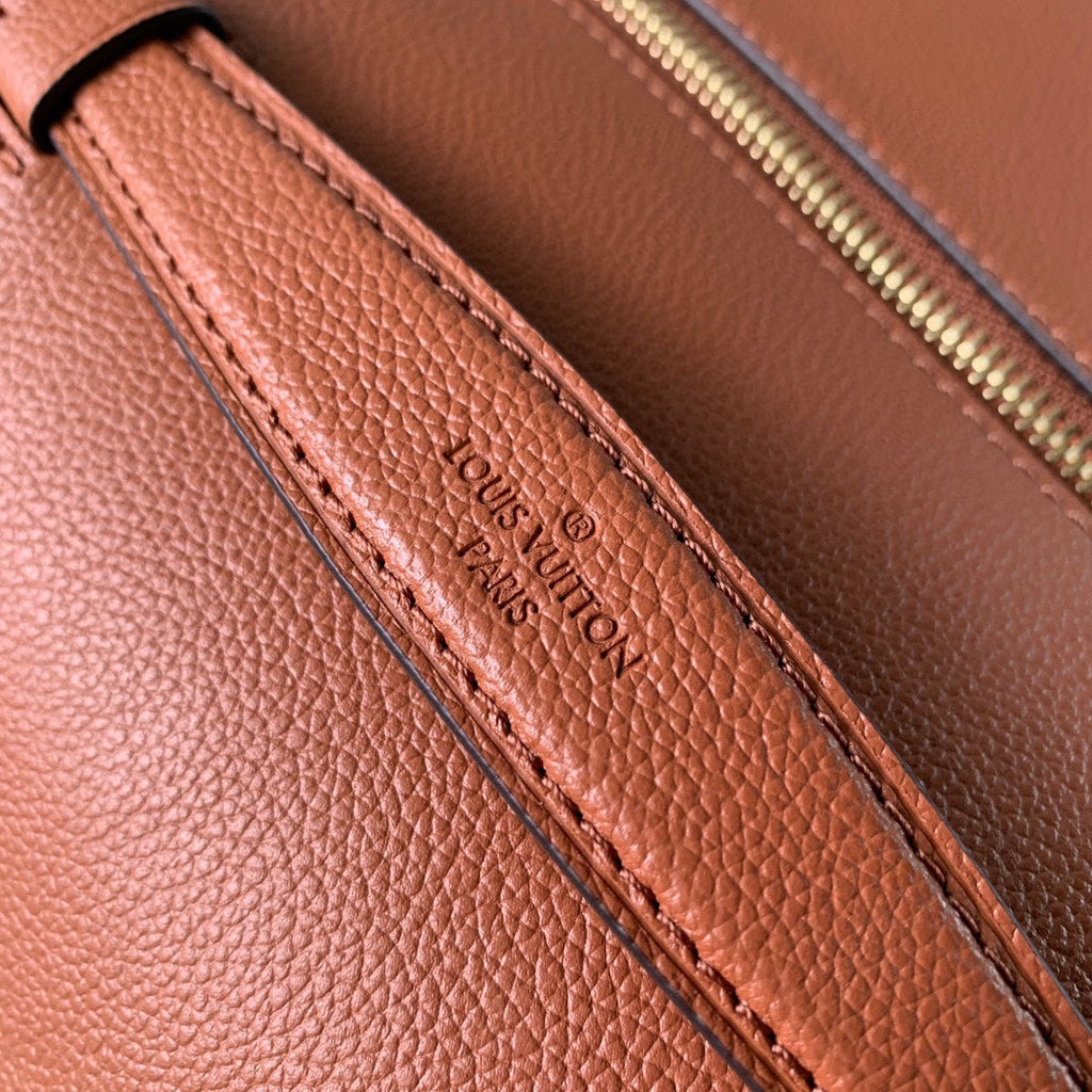 OXFORD 22 IN FEUERORANGE LAMMLEDER GOLDENE BESCHLÄGE