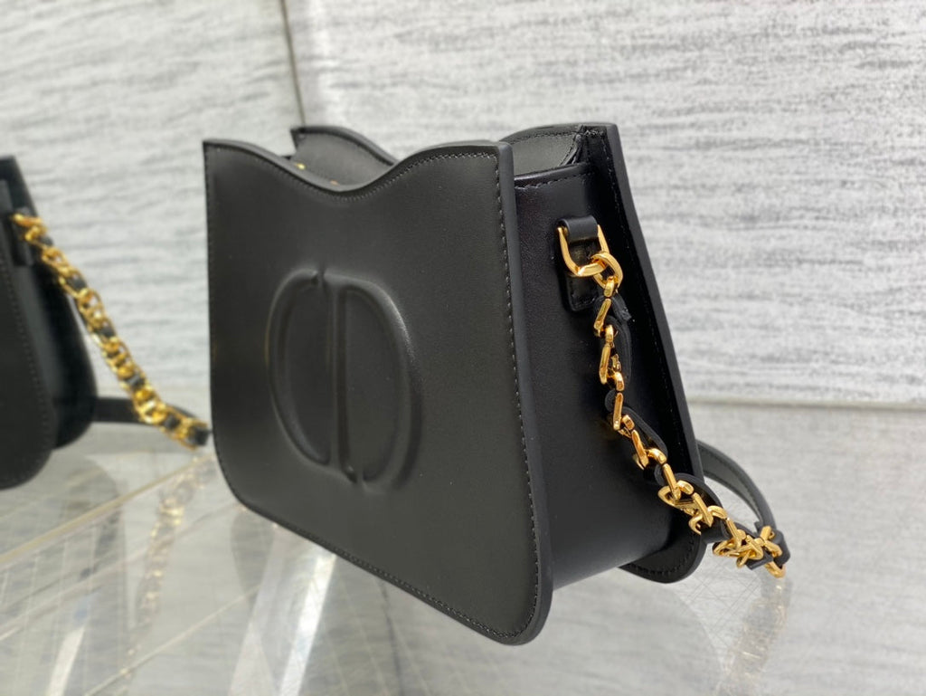 HOBO SIGNATURE 23 TASCHE IN SCHWARZEM LAMMLEDER