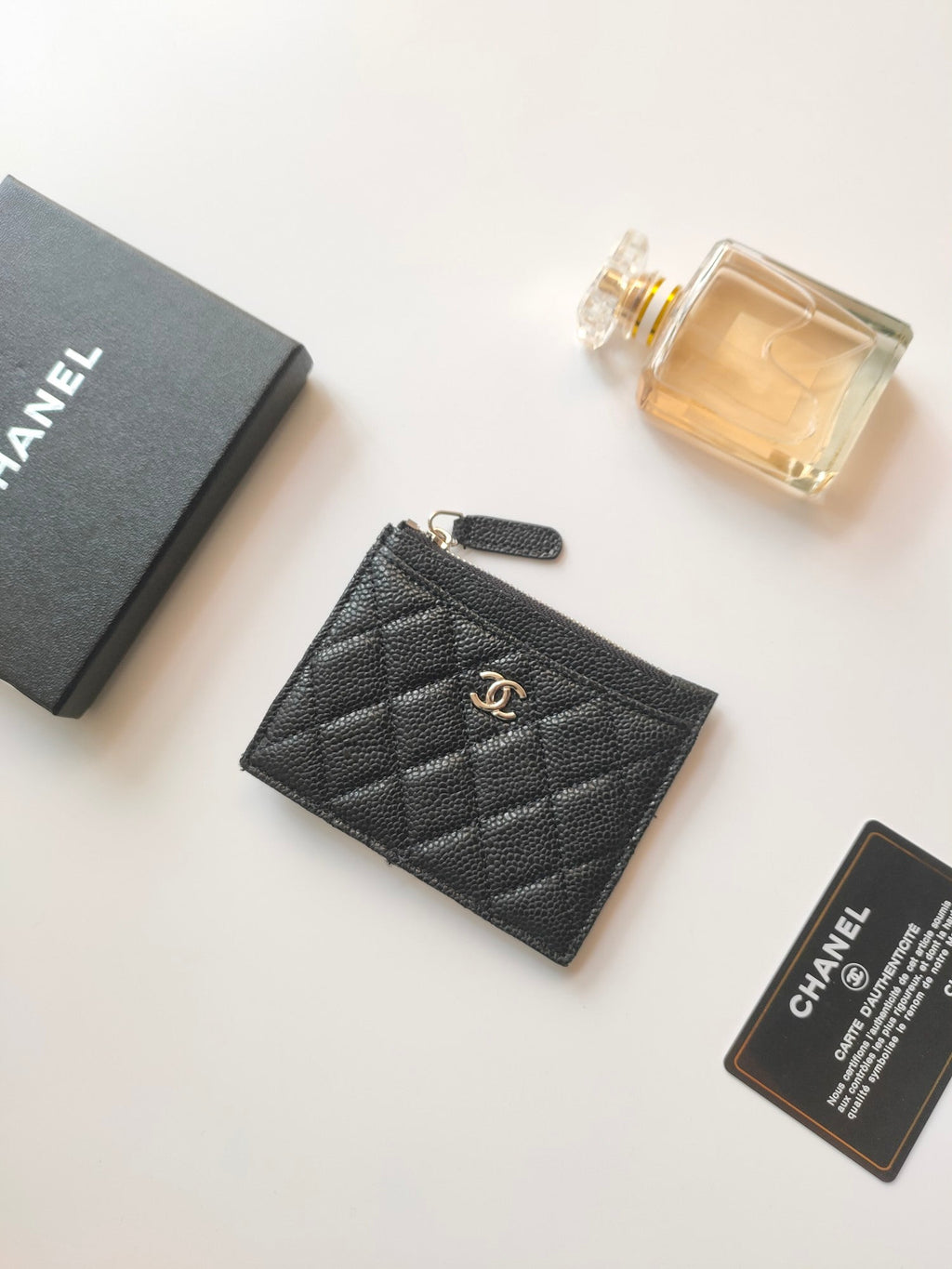 Kartenetui mit Reißverschluss, 11,5 cm, schwarzes genarbtes Kalbsleder, Gold Icon