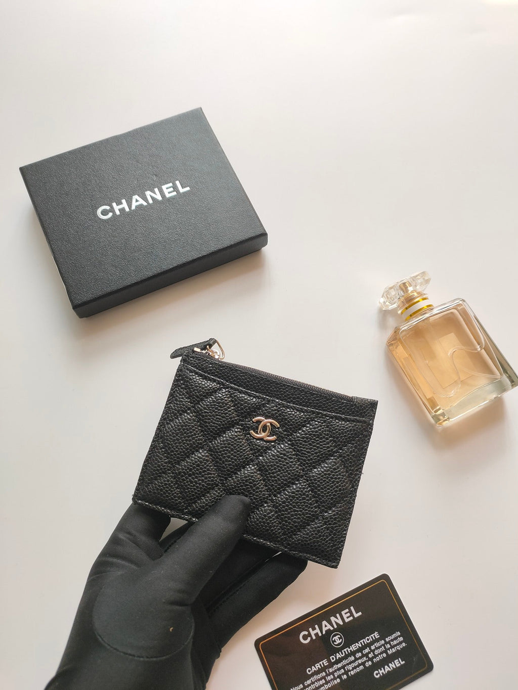 Kartenetui mit Reißverschluss, 11,5 cm, schwarzes genarbtes Kalbsleder, Gold Icon