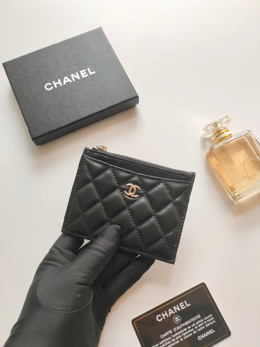 Kartenetui mit Reißverschluss, 11,5 cm, schwarzes Kalbsleder, Gold Icon