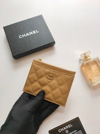 Kartenetui mit Reißverschluss, 11,5 cm, bernsteinfarbenes genarbtes Kalbsleder, Gold Icon