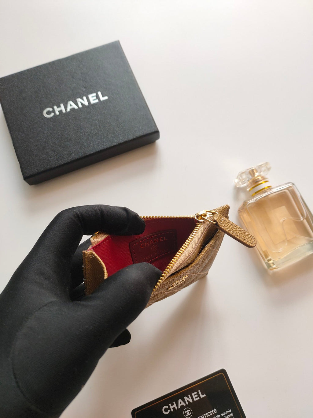 Kartenetui mit Reißverschluss, 11,5 cm, bernsteinfarbenes genarbtes Kalbsleder, Gold Icon