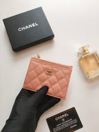 Kartenetui mit Reißverschluss, 11,5 cm, pfirsichfarbenes Kalbsleder, Gold Icon