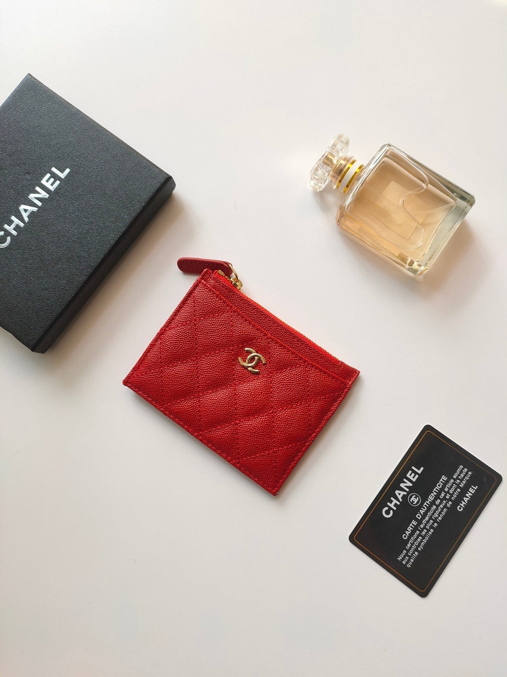 Kartenetui mit Reißverschluss, 11,5 cm, rotes genarbtes Kalbsleder, Gold Icon