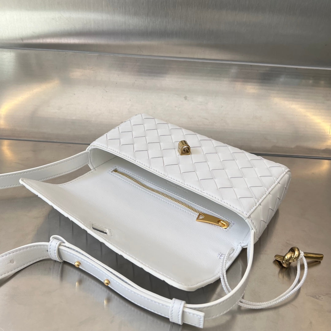 ANDIAMO 21 IN WHITE LAMBSKIN