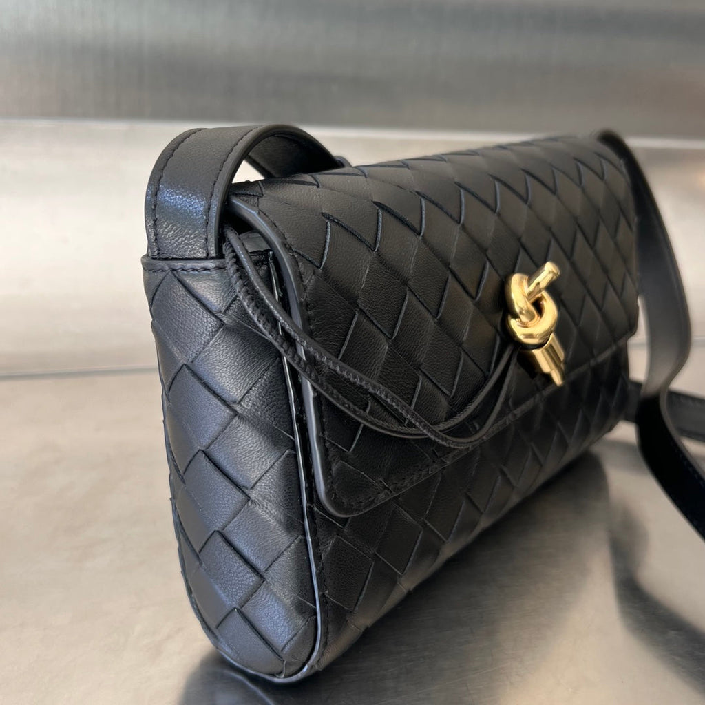 ANDIAMO 21 IN BLACK LAMBSKIN