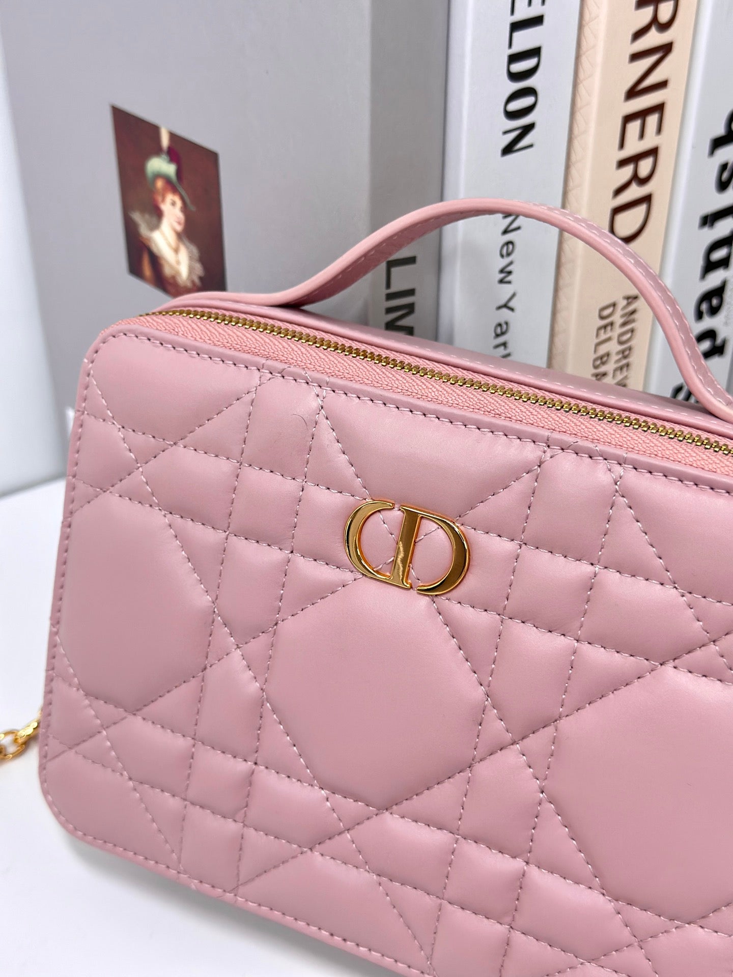 CARO BOX 19 IN HELLROSA KALBSLEDER