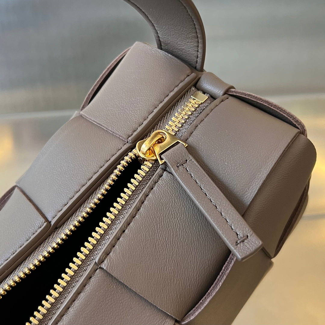 BRICK CASSETTE 28 IN MITTELBRAUNES KALBSLEDER