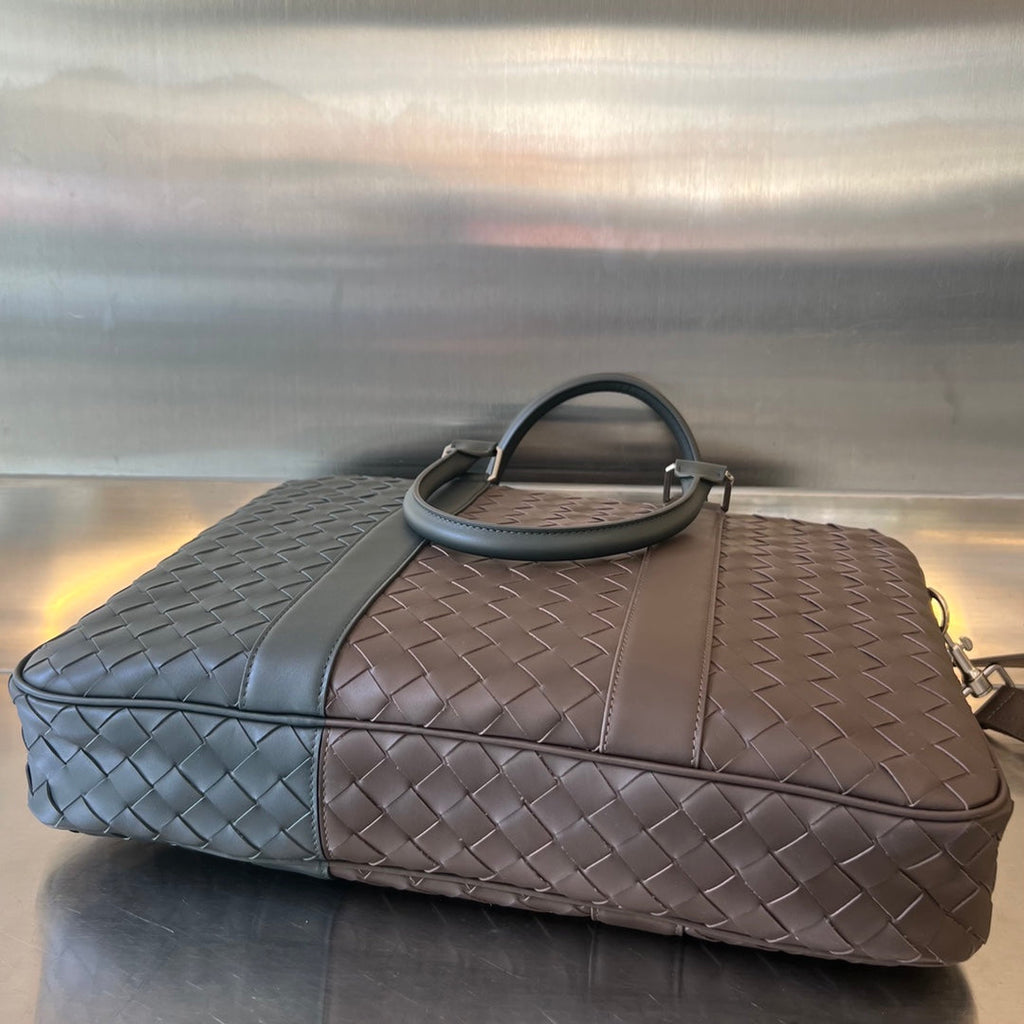 GROSSE INTRECCIATO 40 AKTENKOFFER IN HELLBRAUNEM UND DUNKELGRÜNEM KALBSLEDER