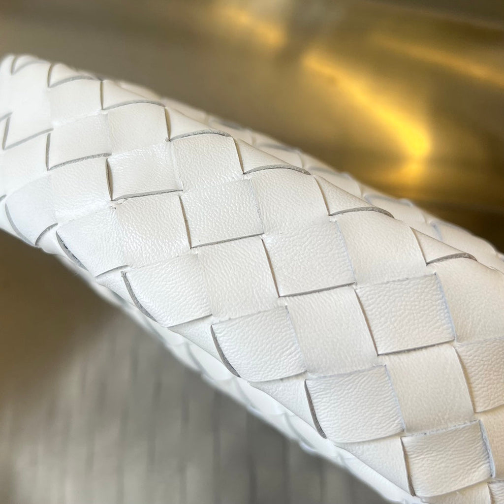 MINI HOP 25 IN WEISSEM KALBSLEDER