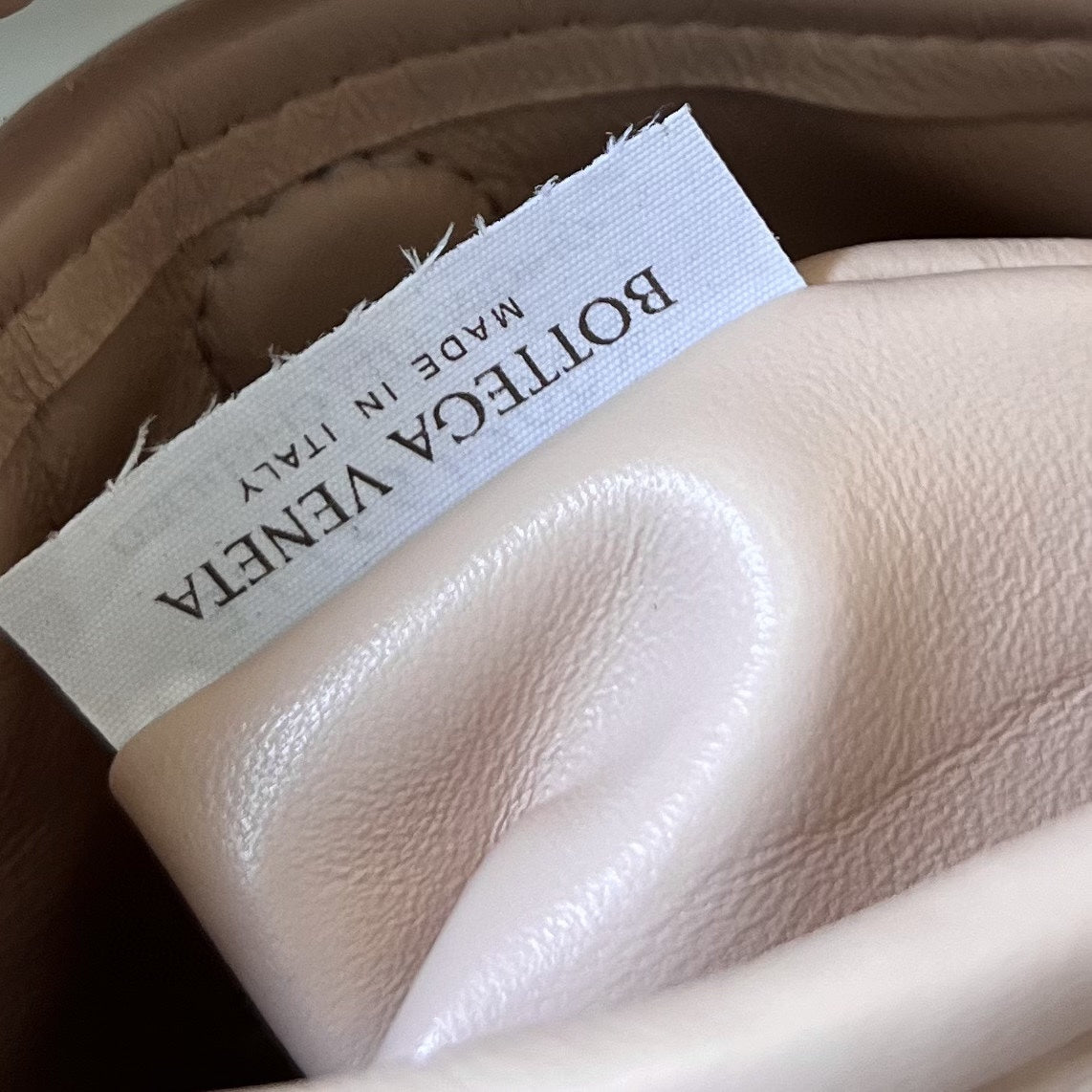 MINI HOP 25 IN WEICHES PFIRSICH-KALBSHAUT