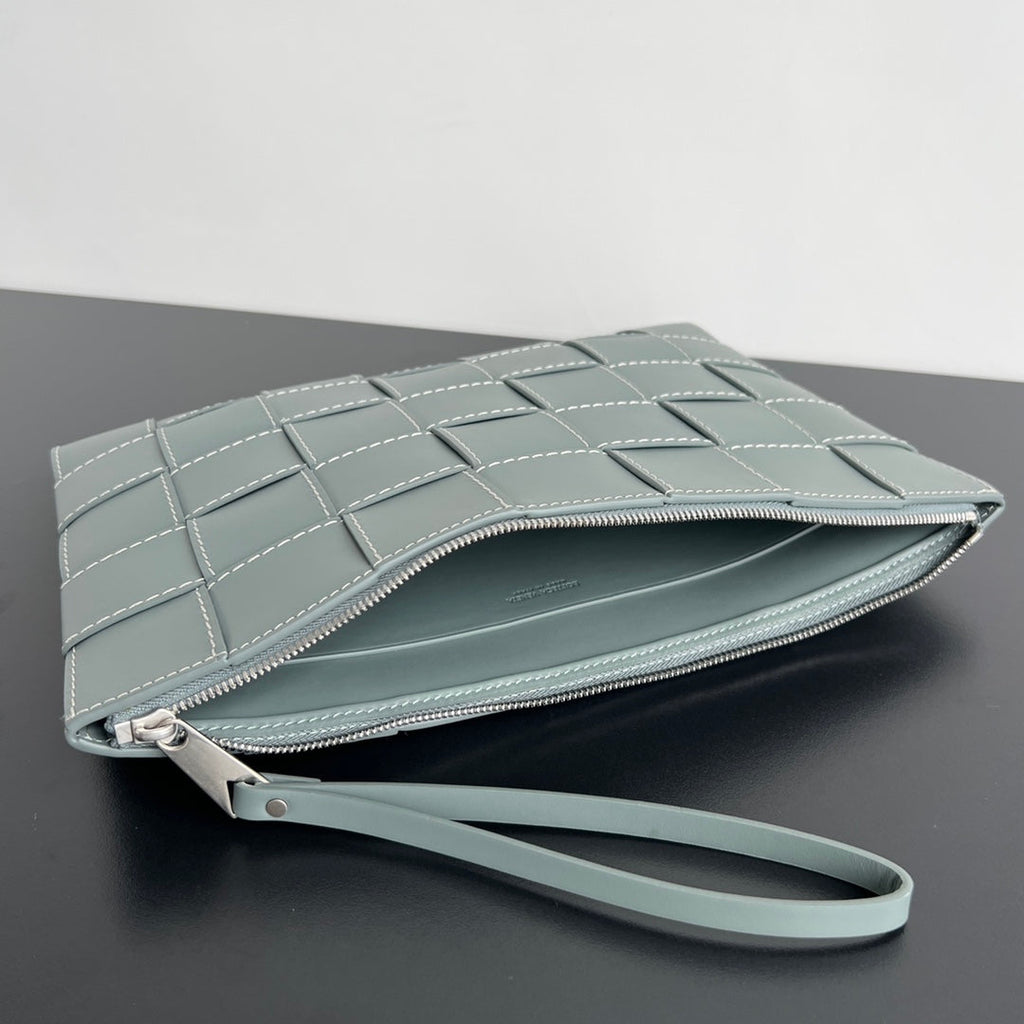 LARGE CASSETTE POUCH 35 IN GUNSMOKE CALFSKIN