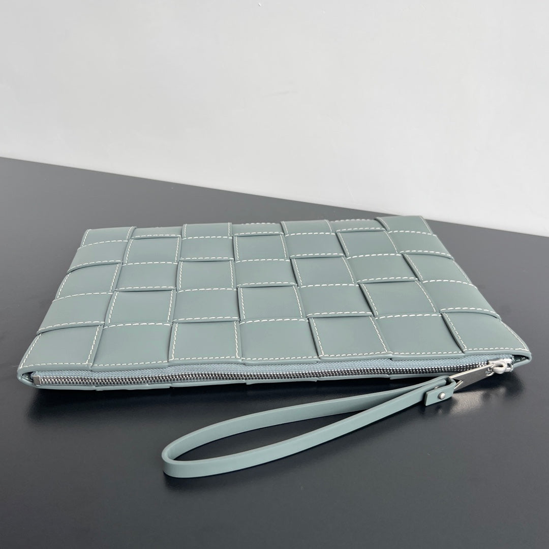 Große Kassettentasche, 35 Zoll, rauchfarbenes Kalbsleder